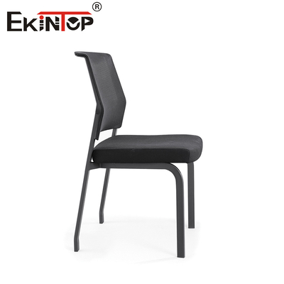 Bàn ghế đào tạo lưới thở và làm mát cho toàn bộ năng suất trong ngày