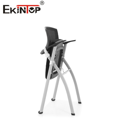 Thang ghế huấn luyện được xếp chồng bền vững