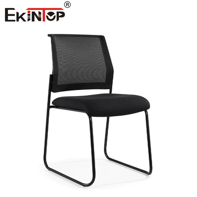 Thang ghế huấn luyện được xếp chồng bền vững