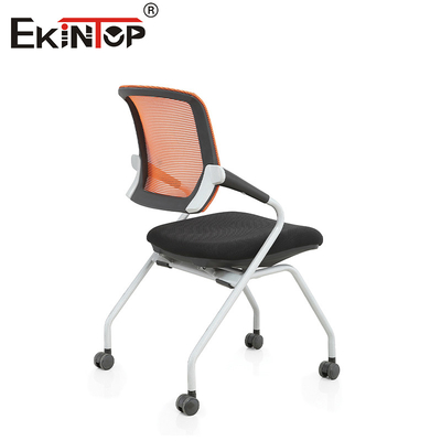 Ghế tập sự lưng lưới màu đỏ có bánh xe có tay vịn cho phòng tàu