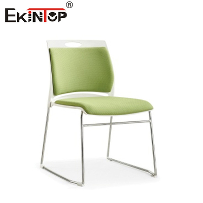 Ghế huấn luyện gấp theo phong cách hiện đại với gối viết để học