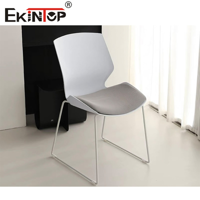 Chiếc ghế trải mốc phù hợp với thiết kế gia đình