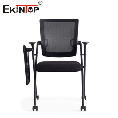 ghế phòng tập luyện màu đen xếp chồng với chân kim loại và đệm ghế nhựa
