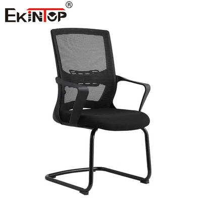 Ghế văn phòng chống mệt mỏi khung kim loại đen với gối tay và lưới vải