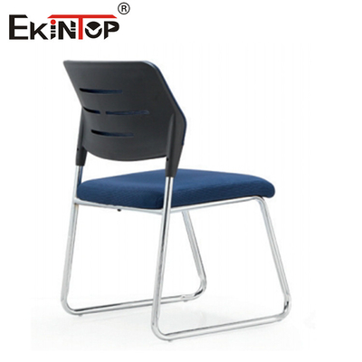 Ghế huấn luyện khung kim loại với gối ghế bọt biển cho sinh viên