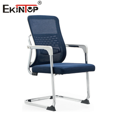 Kiểu thiết kế văn phòng hiện đại với vải lưới cho phòng hội nghị