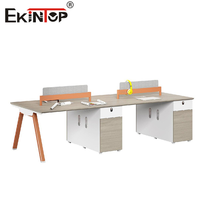 Thiết kế theo phong cách hiện đại Máy trạm nhân viên 4 người với tủ lưu trữ có thể tùy chỉnh