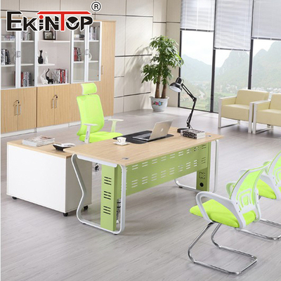 Nhà máy đồ nội thất văn phòng Phong cách hiện đại Bàn văn phòng Bàn góc gỗ