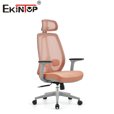 Quán văn phòng quay ergonomic với ghế rác thoải mái