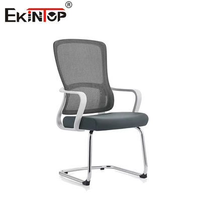 Chủ tịch hội nghị phong cách hiện đại