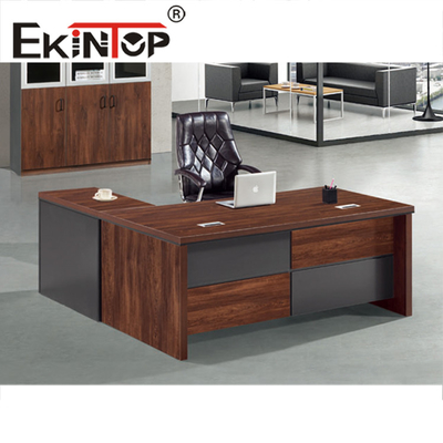 Nội thất văn phòng điều hành CEO Bảng BOSS Bàn văn phòng bằng gỗ sang trọng